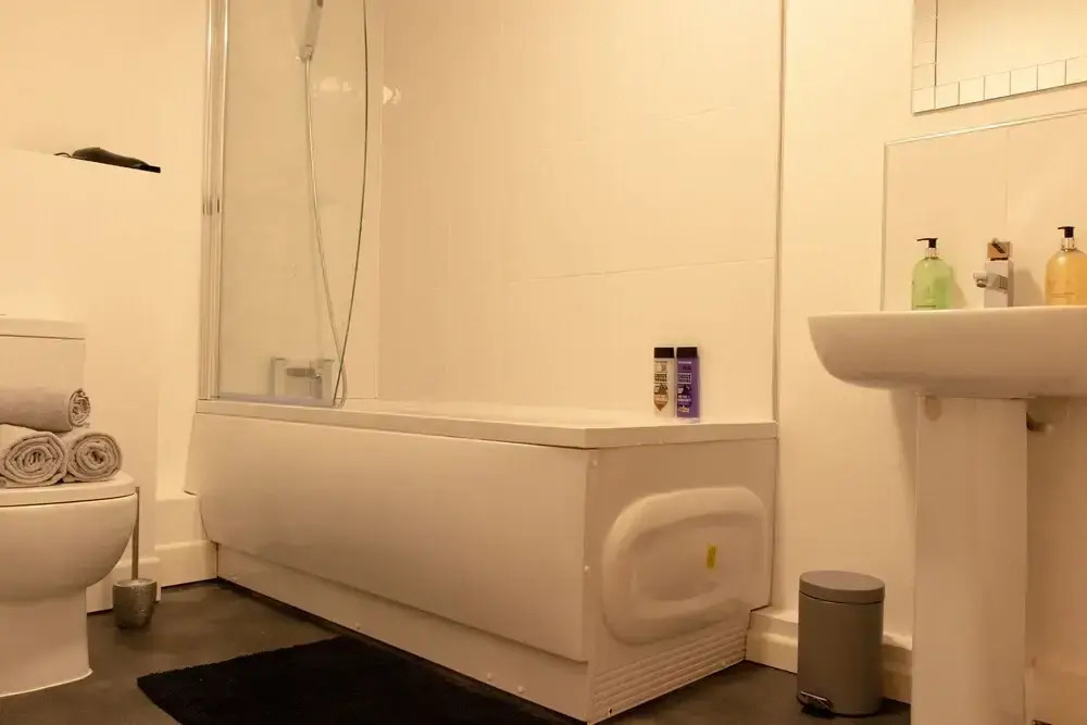 Livestay - Chic One Bed Apartment Near Heathrow