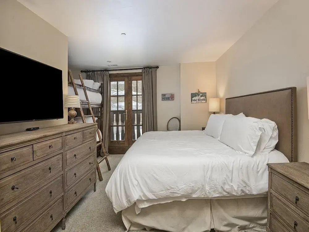 Ascent Condo 111