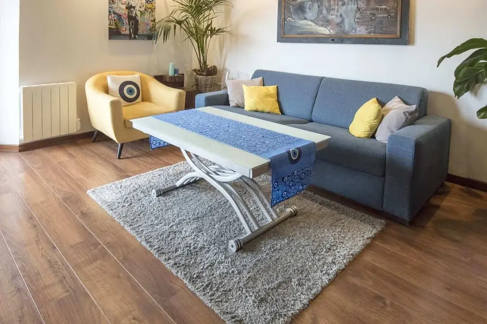 Superb Apartment With Balcony Near la Defense