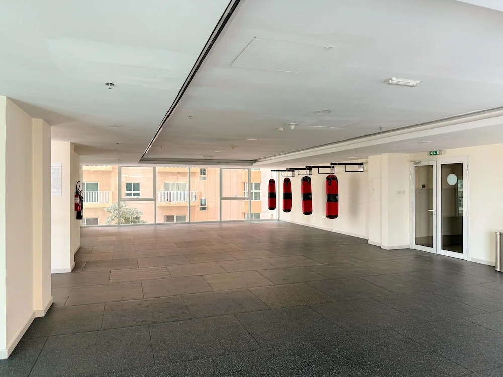 Silkhaus New 1bdr Stay at Dubai Production City in Centrium Tower