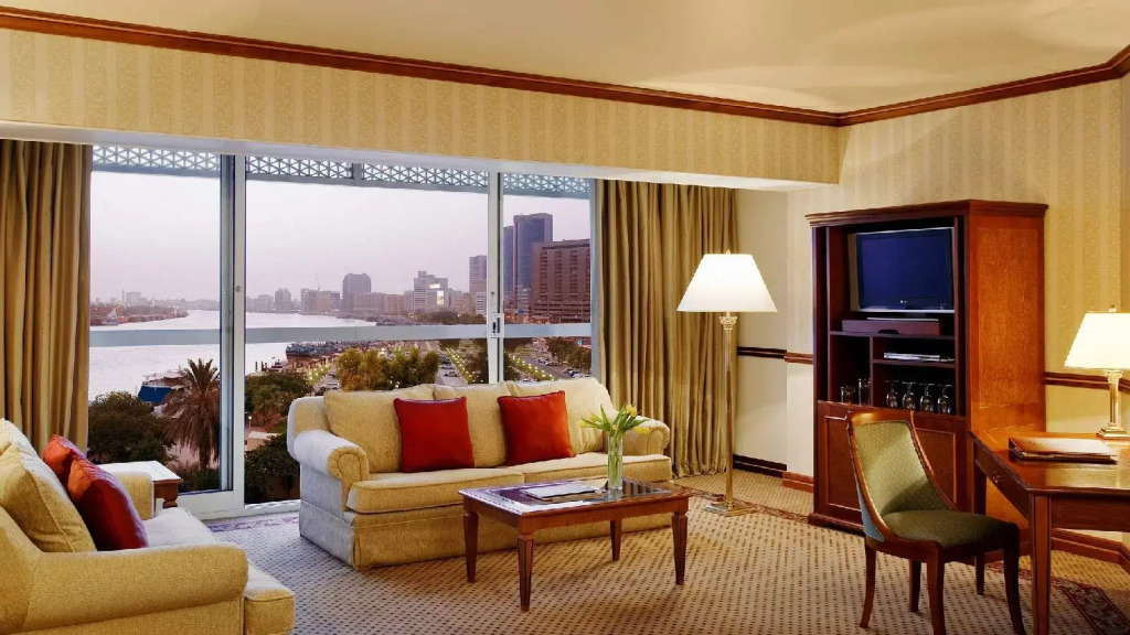 Sheraton Dubai Creek Hotel & Towers