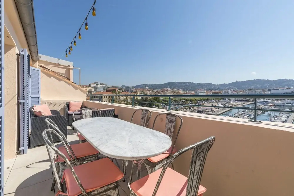Superbe Duplex 5 Balcon Etage