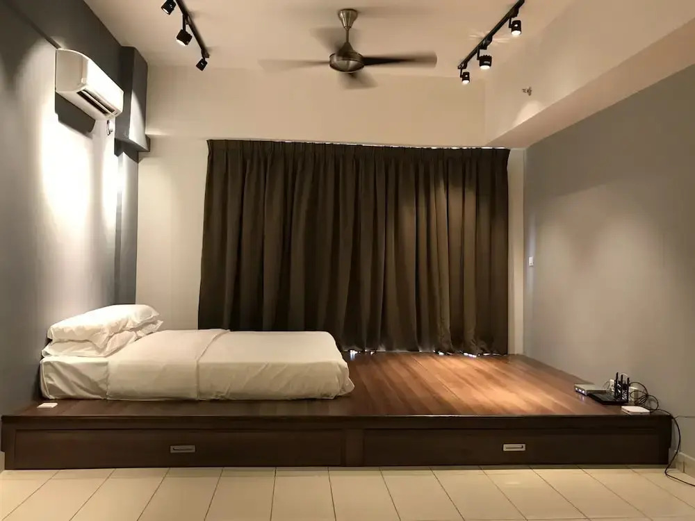 Flamingo Suite
