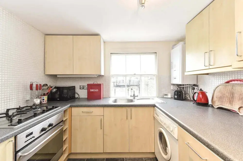 Smart 2 bedroom flat near Pimlico Tube