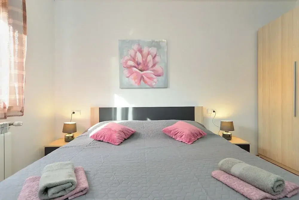Apartment 1100