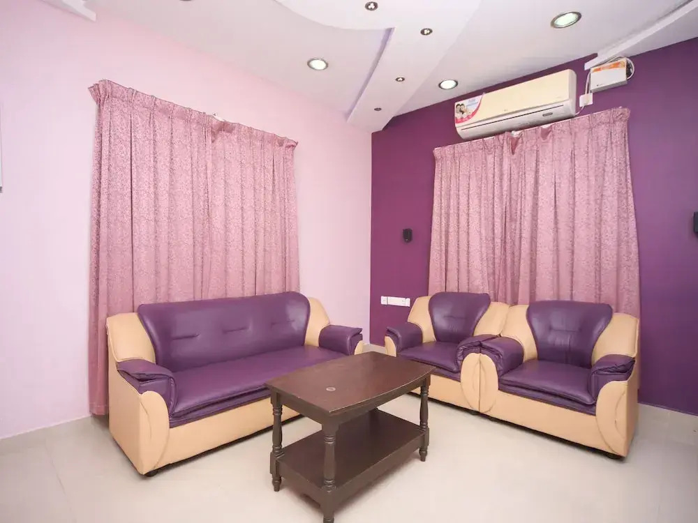 OYO 4662 Apartment Navalur