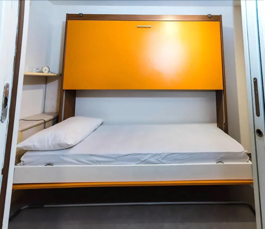 Bone Street Apartment