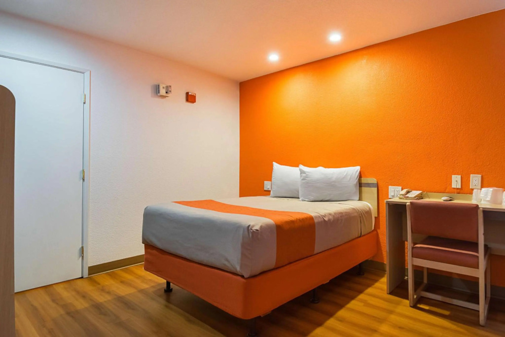 Motel 6 Lost Hills CA