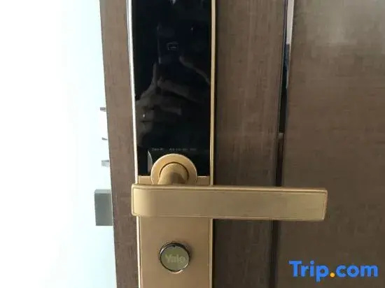 Time ONE International Apartment (Shenzhen Huaqiangbei Branch)