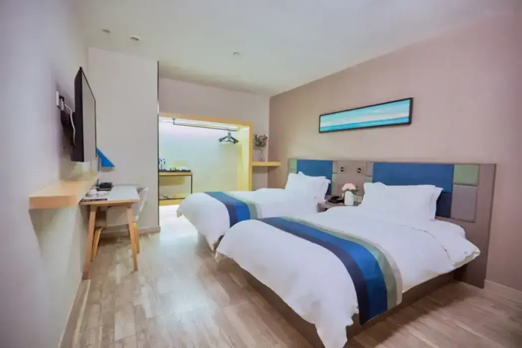 Homeinn Selected Hotel (Shanghai Ruijin hospital Dapuqiao Subway Station)