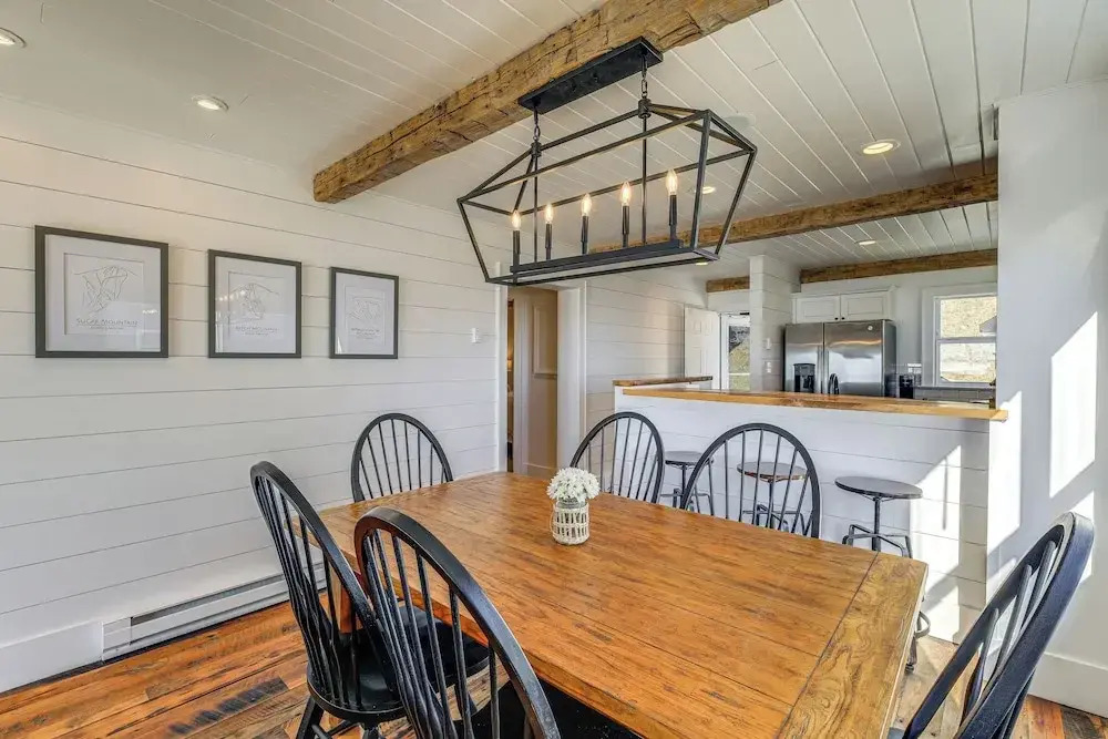 2 Mi to Beech Mtn: Fully Remodeled Condo w/ Patio!