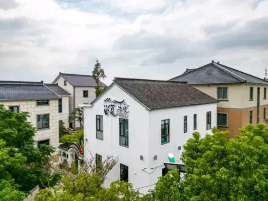 Dianshan Lake Liuxia Shiguang Homestay（Cai Bang Cun Store ）