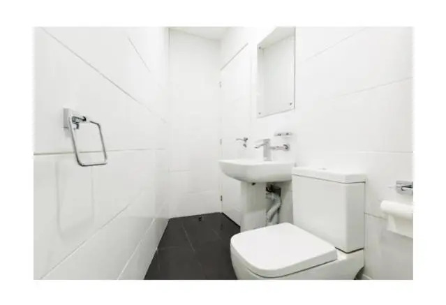 treetops flat3 Hall Green B28