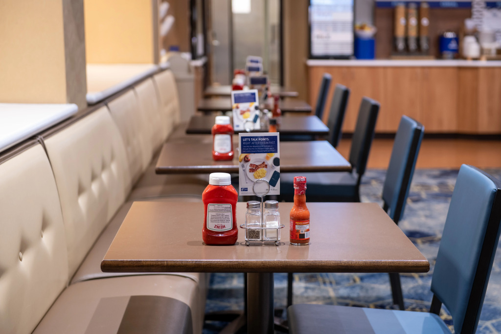 Holiday Inn Express Hotel and Suites - Henderson by IHG