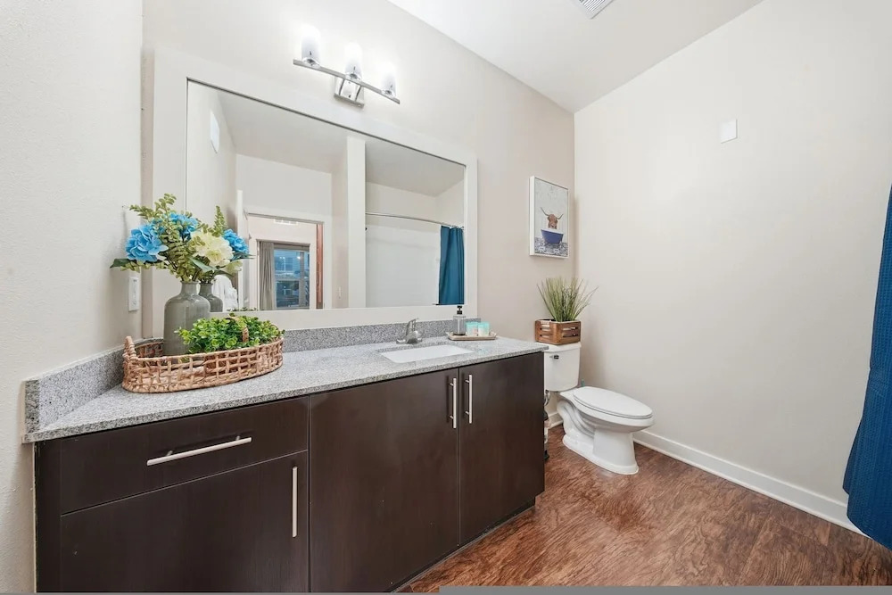 Chic 2BR w Pool Pet-friendly Unit 14