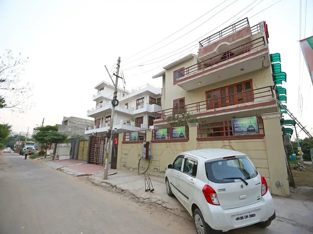OYO 9581 Green Residency