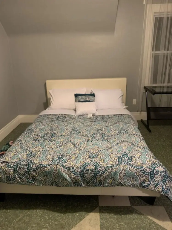 Pontiac Guest House