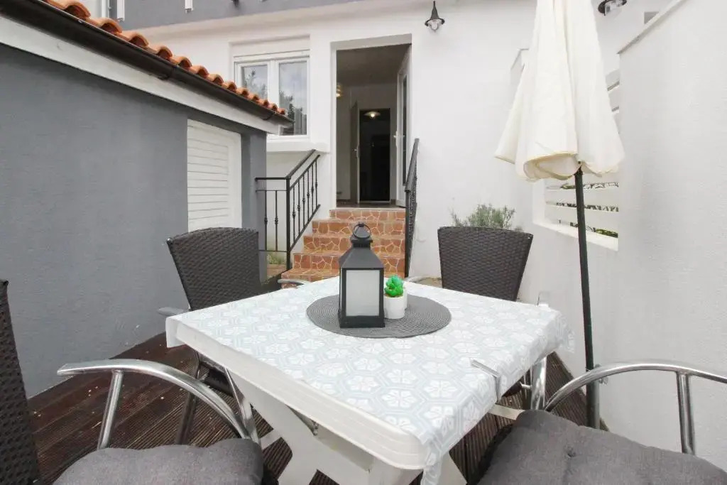 Apartments Rozanda