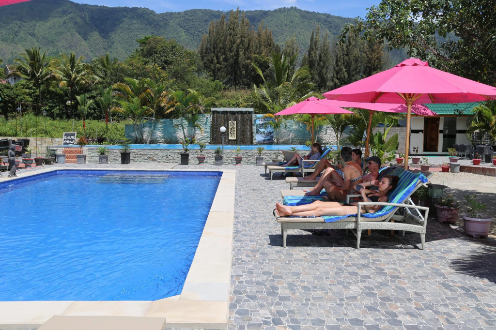 Toba Village Inn