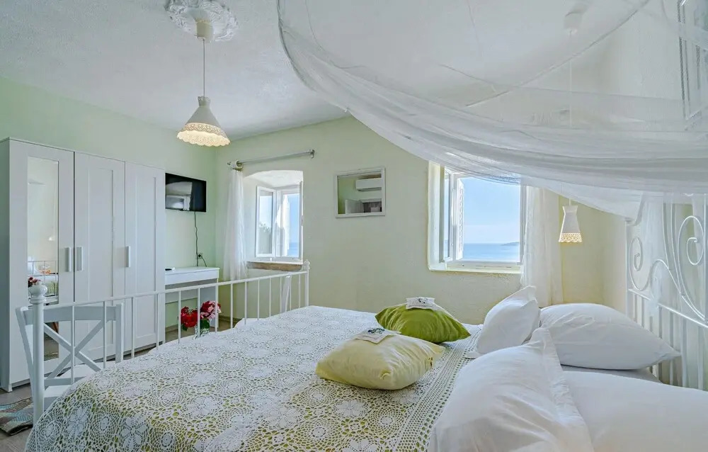 Two-Bedroom Holiday Home In Mokalo