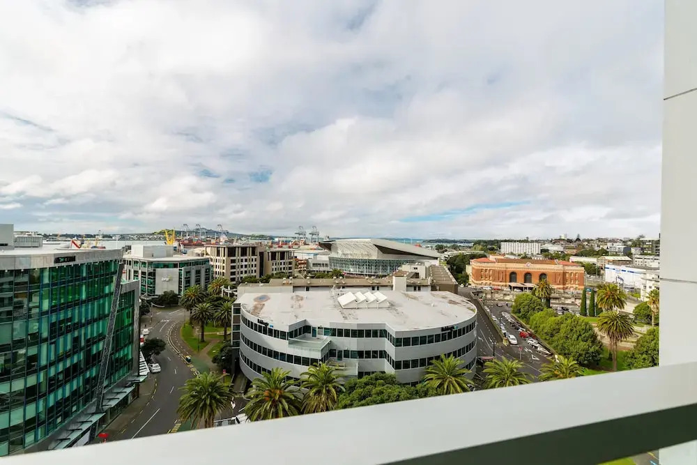 Harbour Views from Two Bedroom Beauty