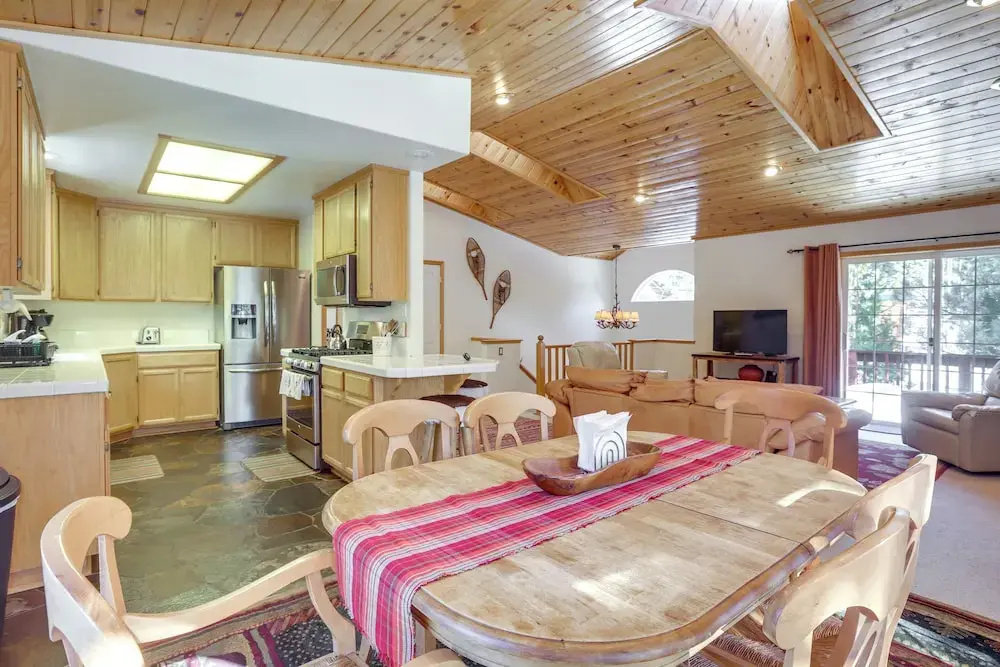 7 Mi to Northstar Resort: Tahoe Vista Family Cabin
