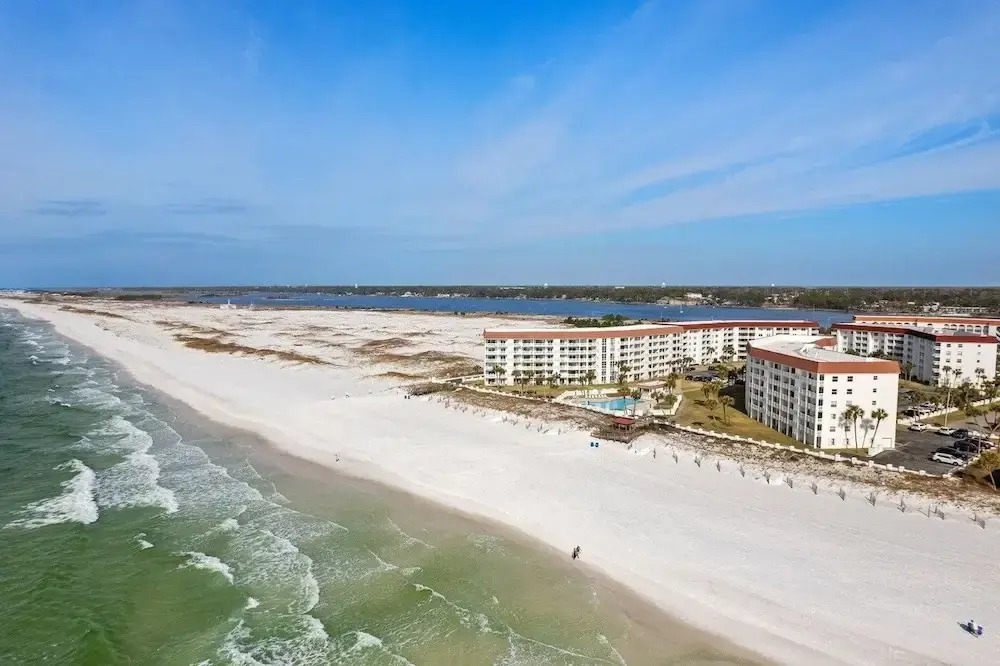 415 El Matador 1 Bedroom Condo by RedAwning