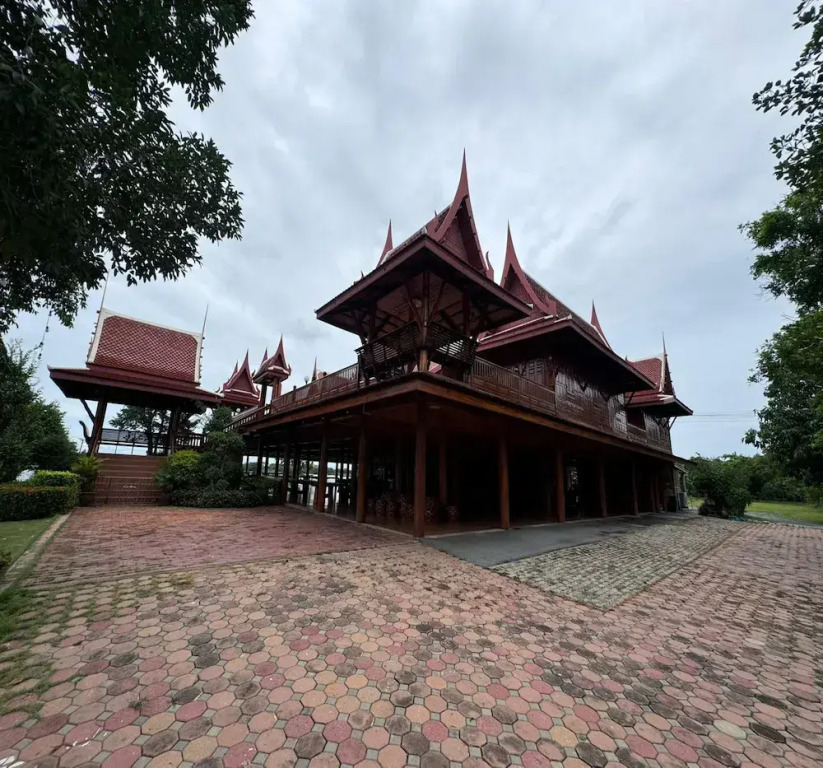 Metathsana Resort