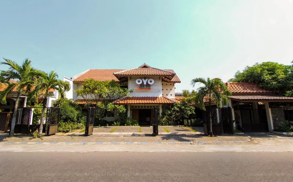 Santo Guest House