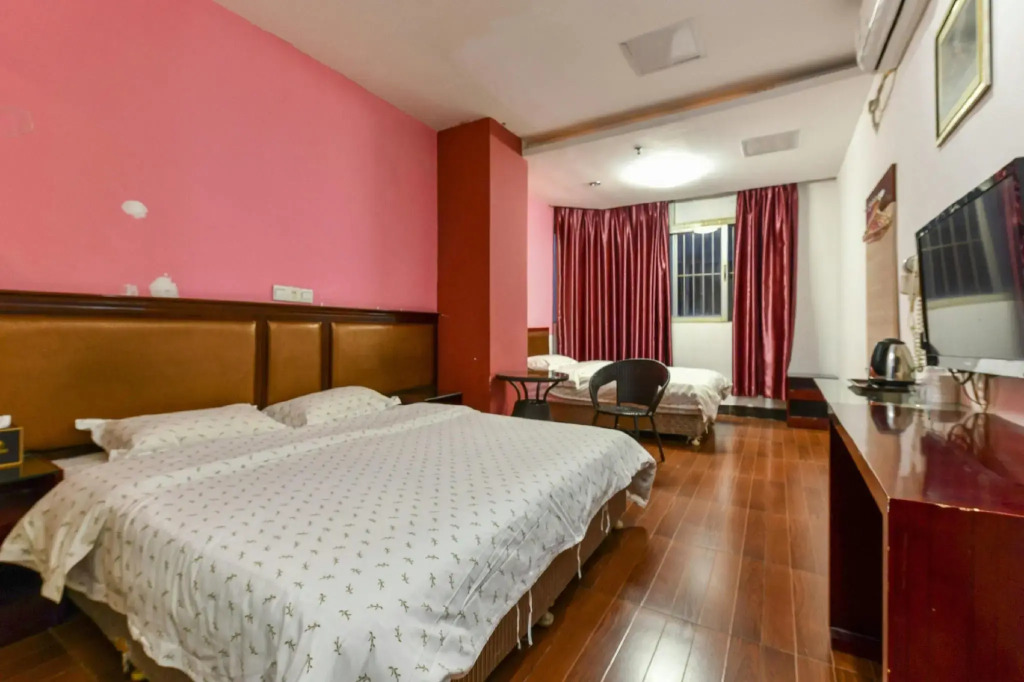 Longxiang Hotel