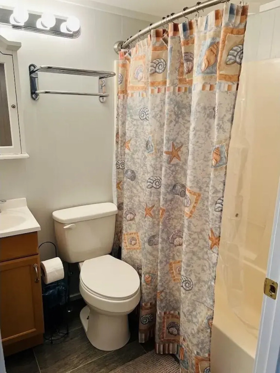 Hidden Treasure 2 Bedroom Home by RedAwning