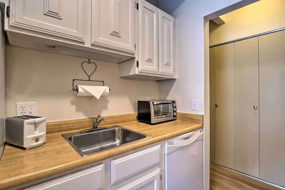 1 Mi to Dillon Reservoir: Condo Retreat in Frisco!