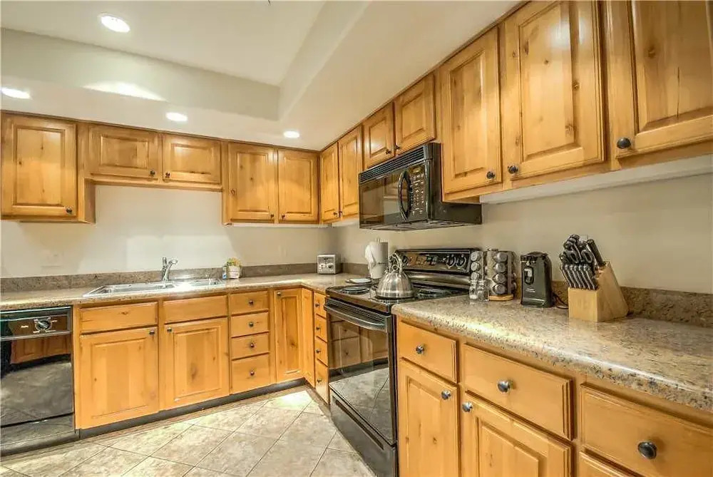 Canyon Creek B 204