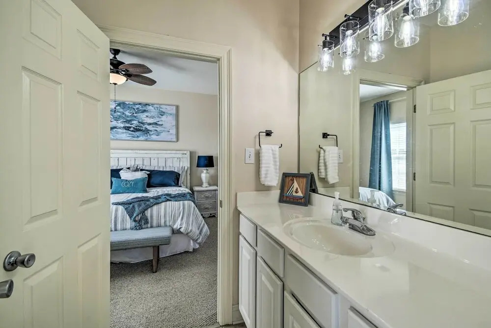 Pool Access & Steps to Beach: Coastal Getaway