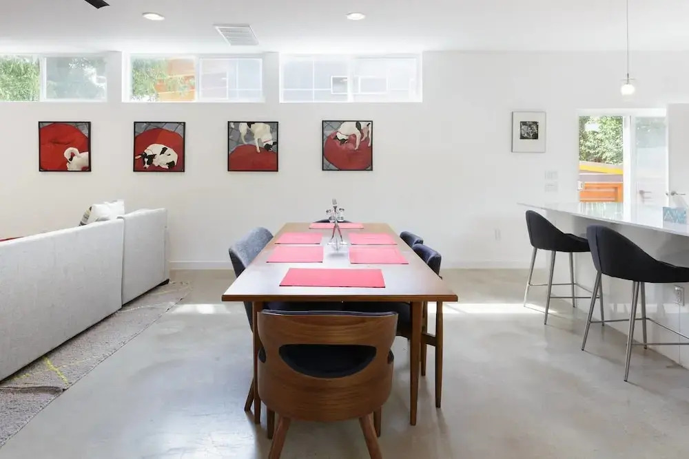 Bask in Light at an Artistic Townhouse Minutes From Downtown