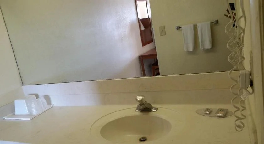 Economy Inn Dillon