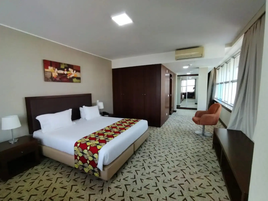 Skyna Hotel