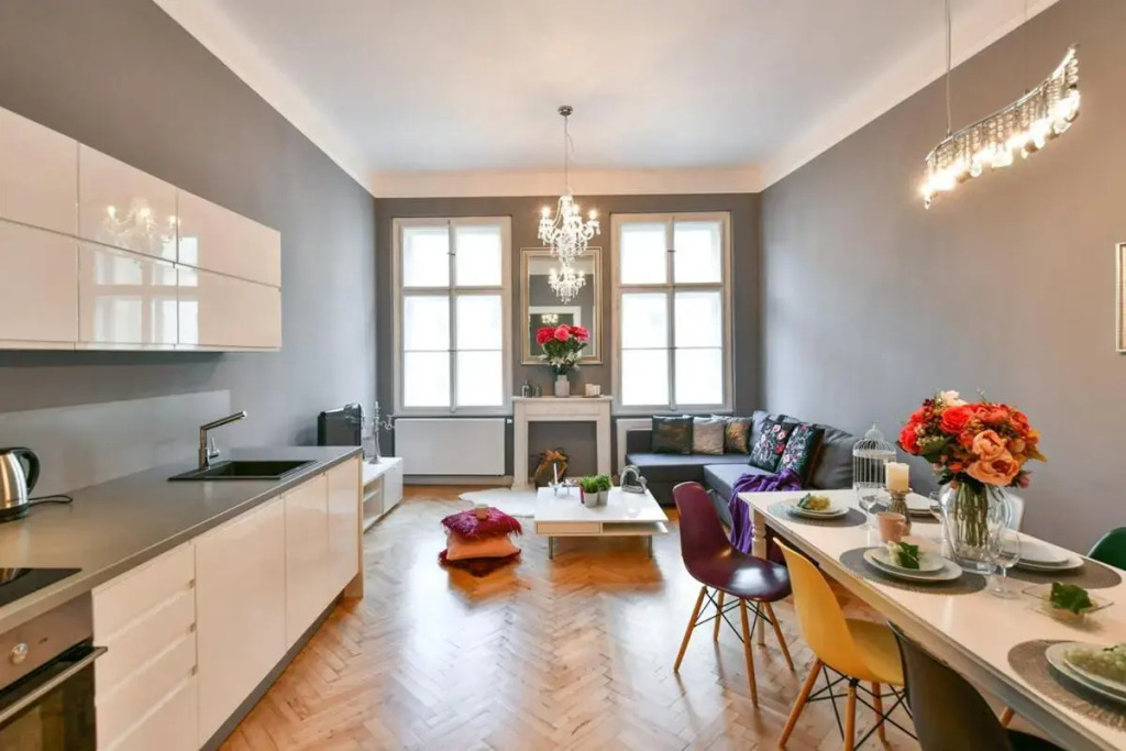 Cosmopolitan Central Prague Apartment