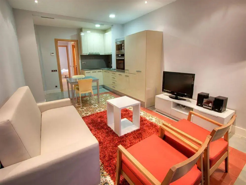 Tamarit Apartments
