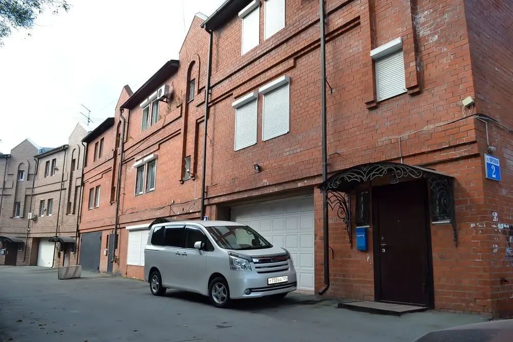 Port House Home Mini Hotel