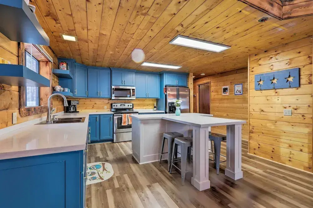 Furnished Deck: Cabin in Coconino National Forest