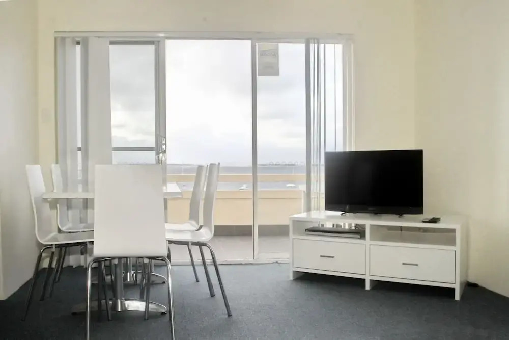 Bay Village Unit 2 47 Shoal Bay Road