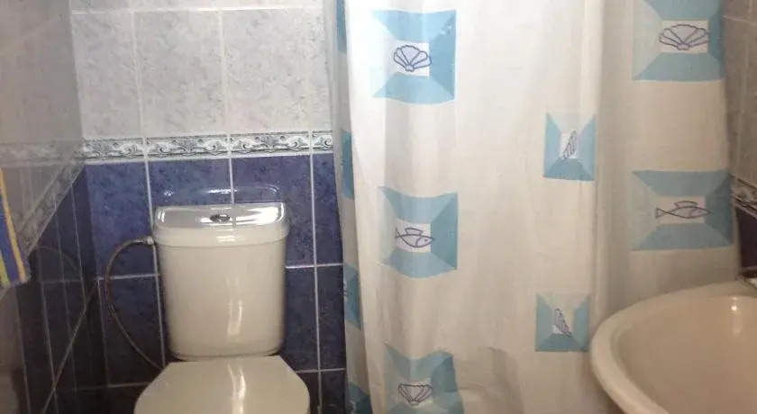 U Treh Roz Guest House