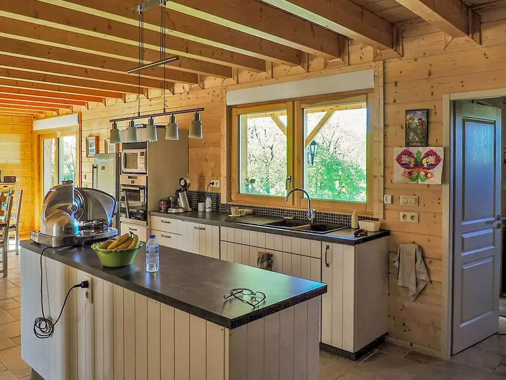 New Wooden House in a Quiet Location, Just a few Minutes From the River Lot