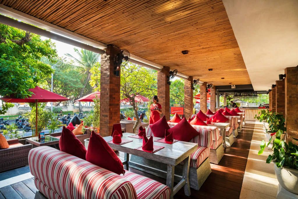 Kuta Seaview Beach Resort