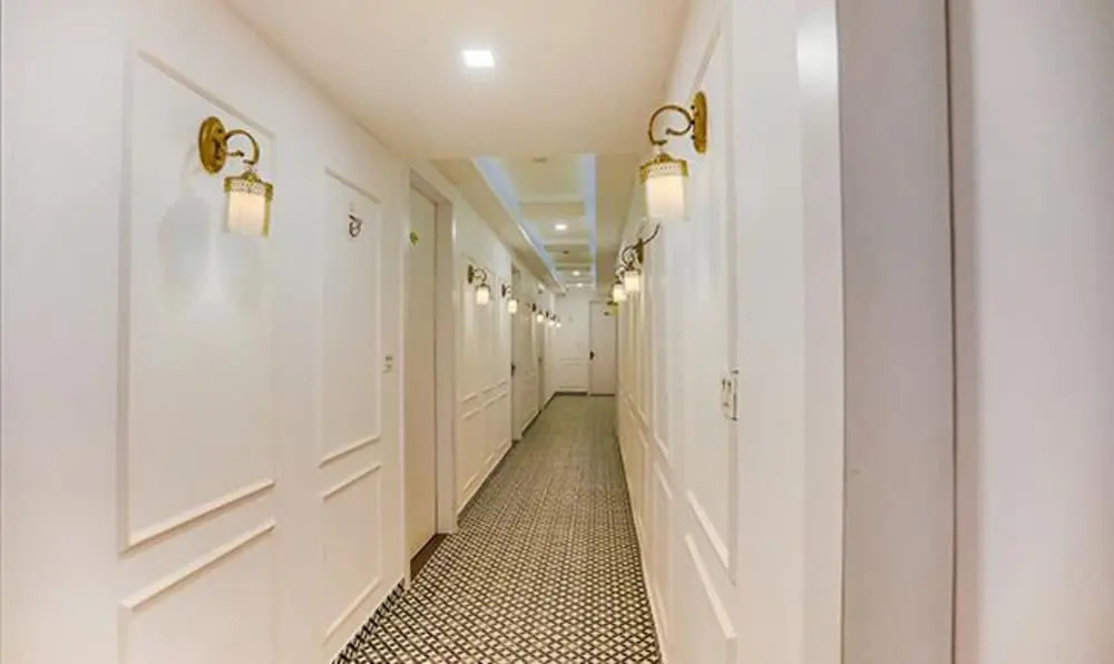 Fabhotel Cosmos