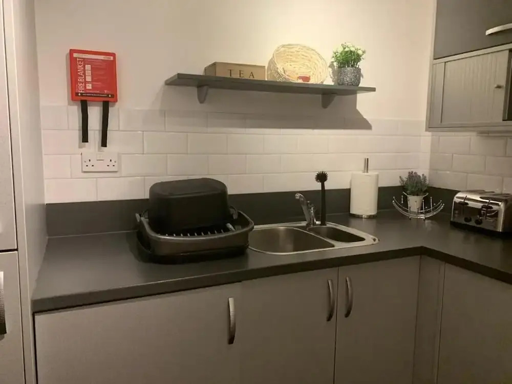 Absolute Stays At The Qube - Families Contractors, Free Wifi