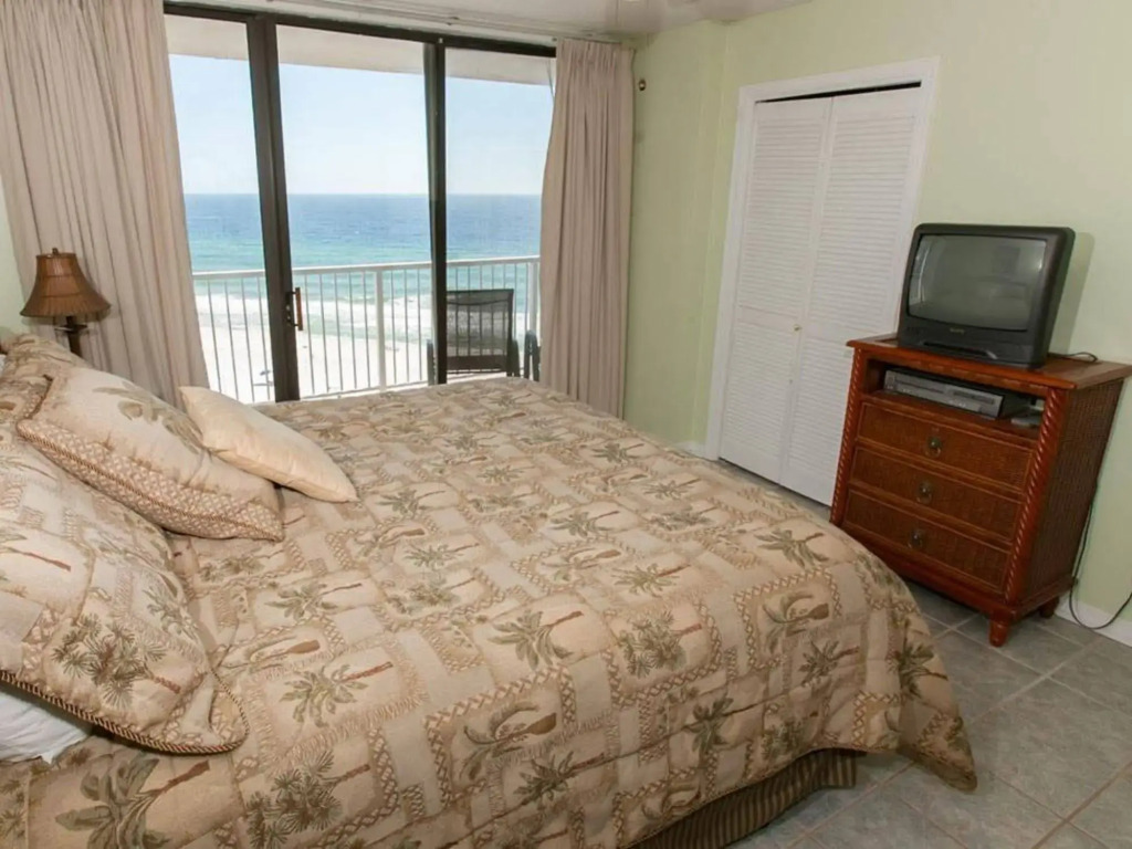 Seaside Beach & Racquet Club