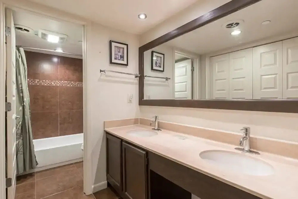 Saida Royale Condominium 9115