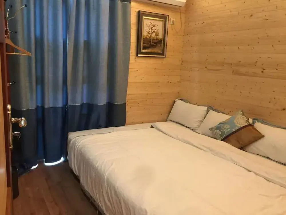 Hongdouchan Wooden House